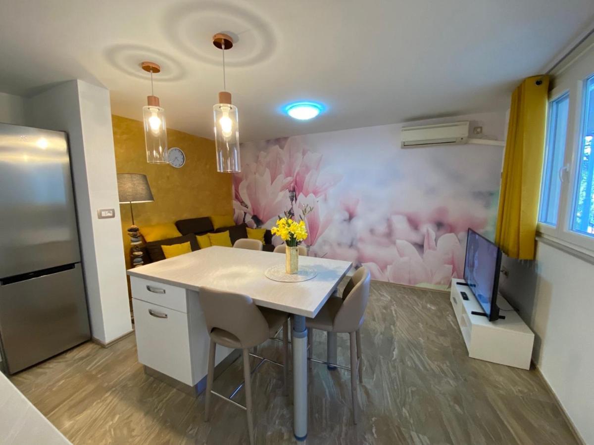 Mali Stan Opatija Apartamento Exterior foto